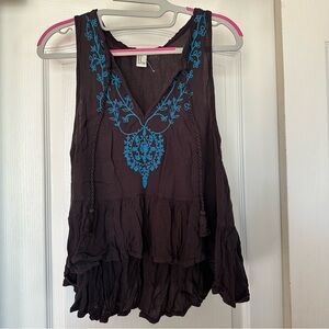 Embroidered Sleeveless Top size M